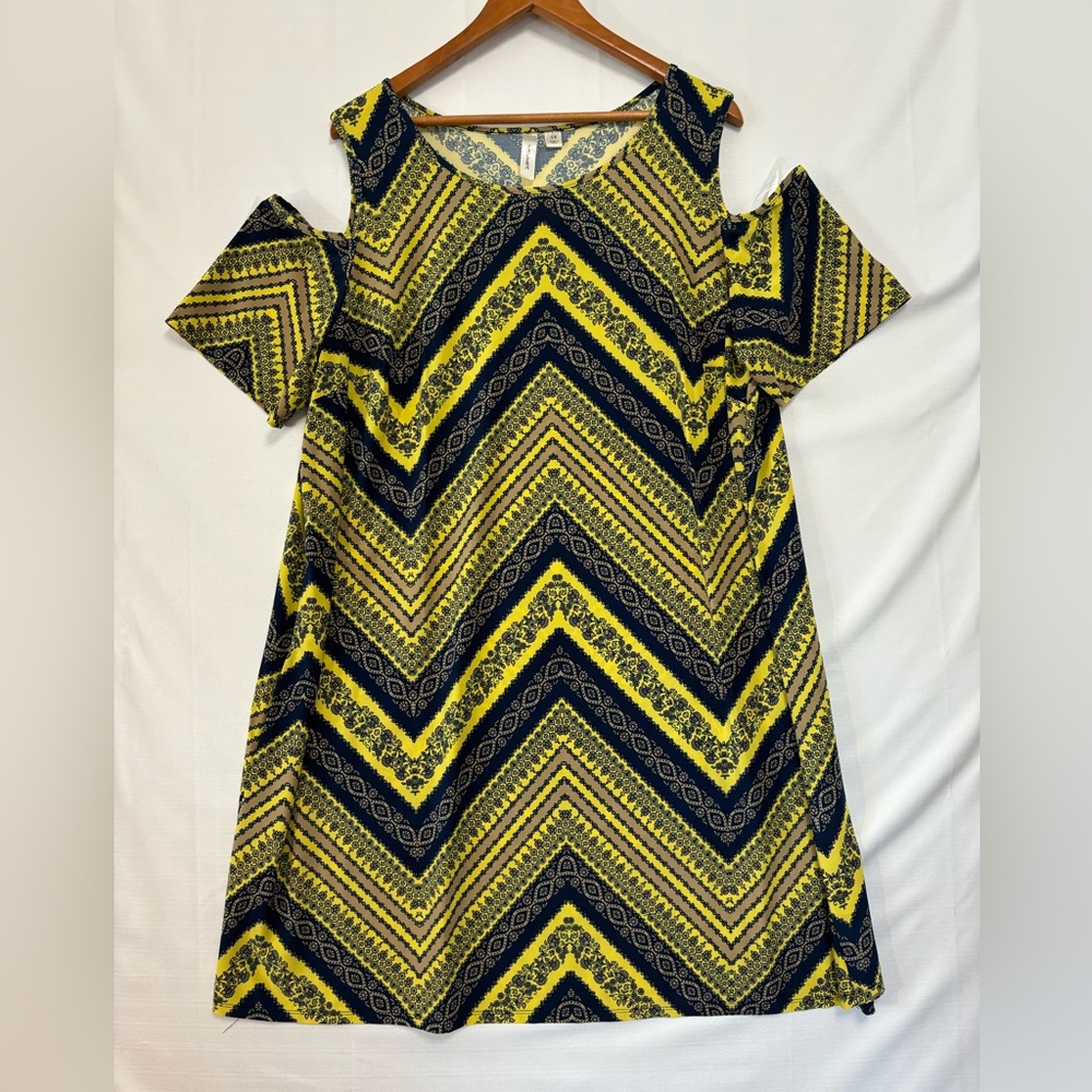 TACERA Yellow and Blue Cold Shoulder Dress Size 3X